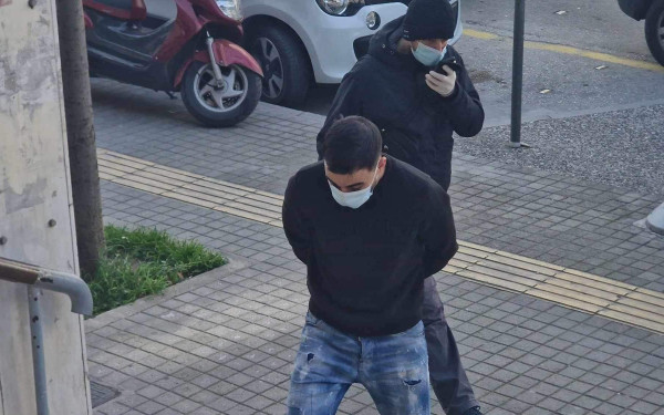 Θεσσαλονίκη: Εκ νέου προθεσμία από τον ανακριτή στον τράπερ που κατηγορείται ότι ξυλοκόπησε φοιτητή
