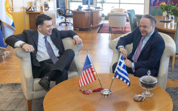 Ο Γιώργος Τσούνης επισκέφθηκε τον Στέλιο Αγγελούδη στο Δημαρχείο Θεσσαλονίκης (φωτ.)