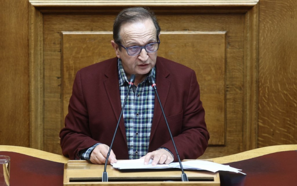 Σπ. Μπιμπίλας για ισότητα στον γάμο: Το νομοσχέδιο, αν και ελλιπές, αναγνωρίζει δικαιώματα που υφίστανται στην υπόλοιπη Ευρώπη