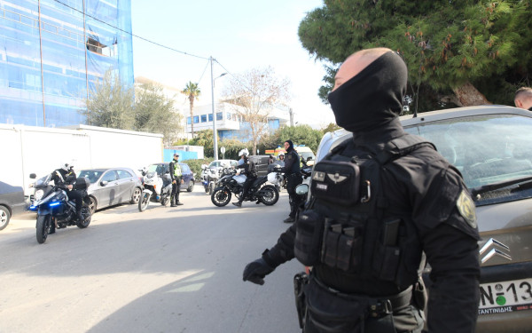 Γλυφάδα: Μακελειό με τέσσερις νεκρούς στη ναυτιλιακή εταιρία - Μαρτυρίες που σοκάρουν για το θρίλερ (βίντεο, φωτ.)