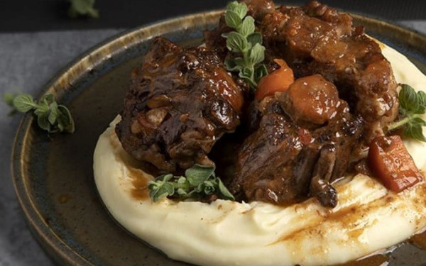 Εστιατόριο Σπονδή στη Νάουσα: Μία στάση στην παράδοση και τη νοστιμιά