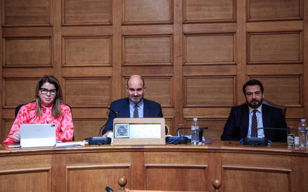 Η αξιολόγηση του υλικού που εστάλη στην Εξεταστική για τα Τέμπη αφορά αποκλειστικά την εισαγγελική Αρχή λένε «κύκλοι» του προεδρείου