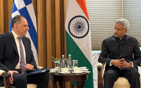 Συνάντηση Γ. Γεραπετρίτη με τον Ινδό ΥΠΕΞ: Κοινή βούληση διασύνδεσης ΕΕ-Ινδίας μέσω Ελλάδας