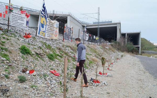 Κασσελάκης από Τέμπη: Εδώ που πάγωσε ο χρόνος - Θα παλέψουμε με όλες μας τις δυνάμεις για να αποδοθεί πραγματική δικαιοσύνη (βίντεο, φωτ.)