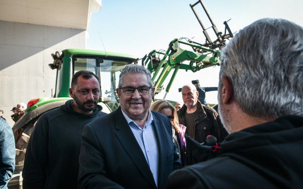 Δ. Κουτσούμπας στα μπλόκα των αγροτών: Ο αγώνας είναι δίκαιος