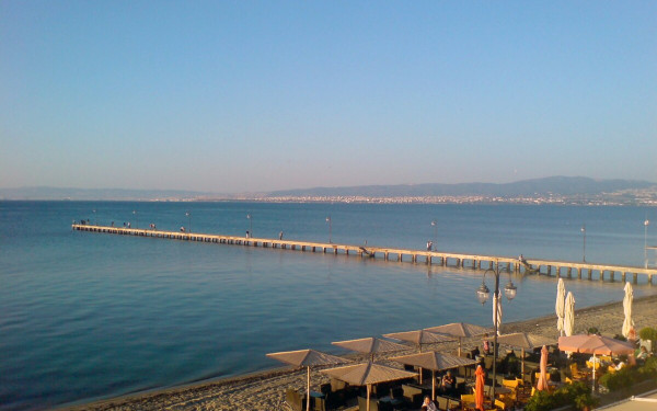 Θεσσαλονίκη: Στον Θερμαϊκό ο πρώτος θαλάσσιος φωτοβολταϊκός σταθμός - Πού χωροθετείται