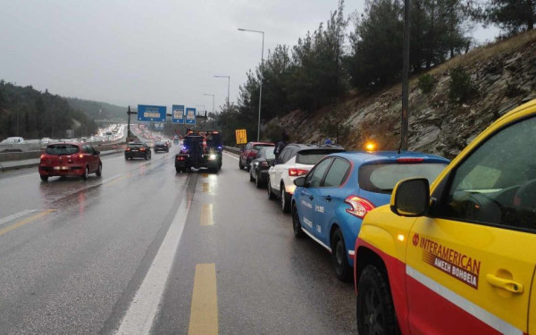 Θεσσαλονίκη: Καραμπόλα με τέσσερα οχήματα στην Περιφερειακή οδό