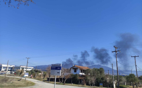 Θεσσαλονίκη: Καπνοί λόγω άσκησης στο ΣΕΔΕΣ προκάλεσαν αναστάτωση (φωτ.)