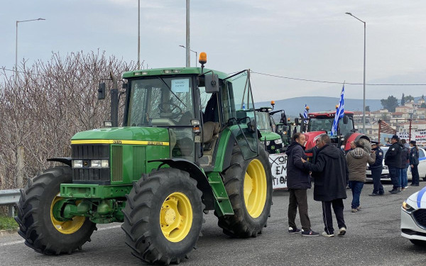 Δυτική Μακεδονία: Συμβολικό κλείσιμο δρόμων από τους αγρότες