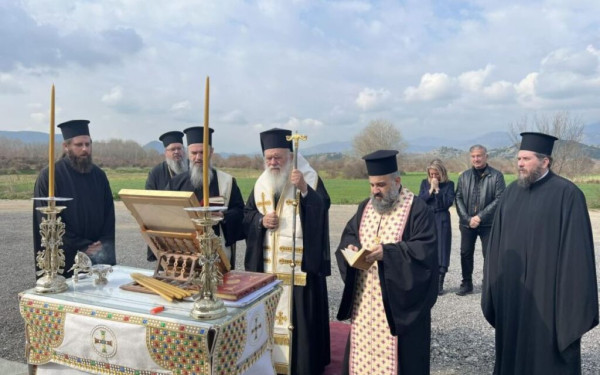 Τέμπη: Τρισάγιο τέλεσε ο Αρχιεπίσκοπος Αθηνών κ. Ιερώνυμος