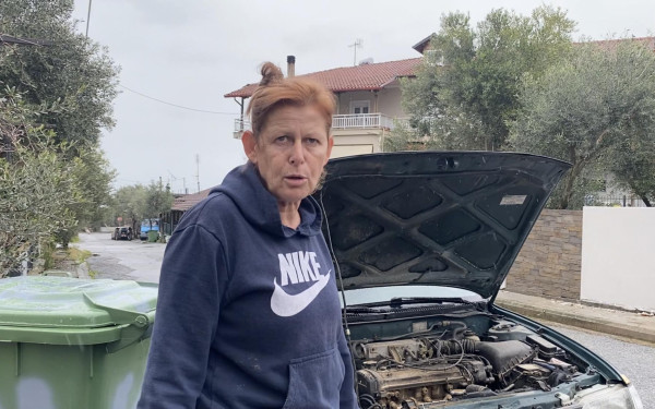 Πιερία: Στιγμές τρόμου για μητέρα και τις δυο κόρες της - Εγκλωβίστηκαν για 1,5 ώρα στο αυτοκίνητο λόγω κακοκαιρίας (βίντεο, φωτ.)