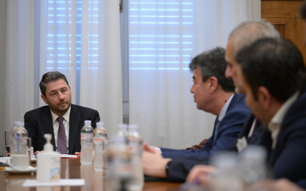 Με Πρυτάνεις ΑΕΙ συναντήθηκε ο Νίκος Ανδρουλάκης για τα μη κρατικά Πανεπιστήμια (φωτ.)