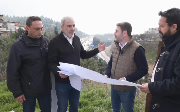 Η αντεπίθεση του ΠΑΣΟΚ περνά μέσα από το FlyOver