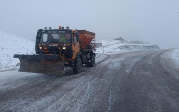 Τρελάθηκε ο Καιρός: Ζέστη το τριήμερο, στα λευκά χτες Χαλκιδική και Ξάνθη