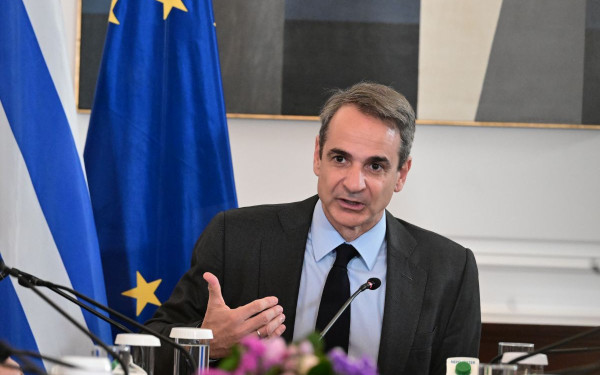 Έκτακτη σύσκεψη υπό τον πρωθυπουργό στο Μαξίμου για την επαναφορά των επιδομάτων στήριξης των λογαριασμών ρεύματος