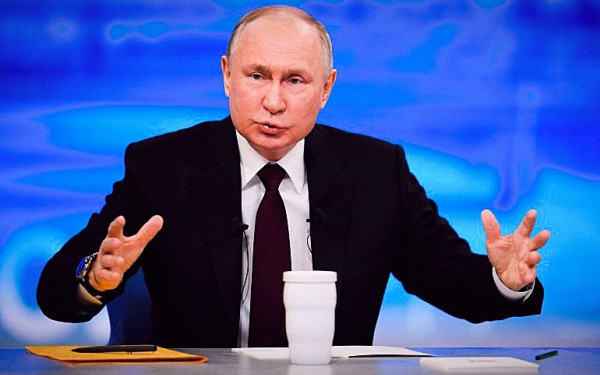 Ο Πούτιν υπόσχεται δύσκολη επιστροφή για τις δυτικές εταιρείες που «χτύπησαν προκλητικά την πόρτα» στη Ρωσία όταν έφυγαν