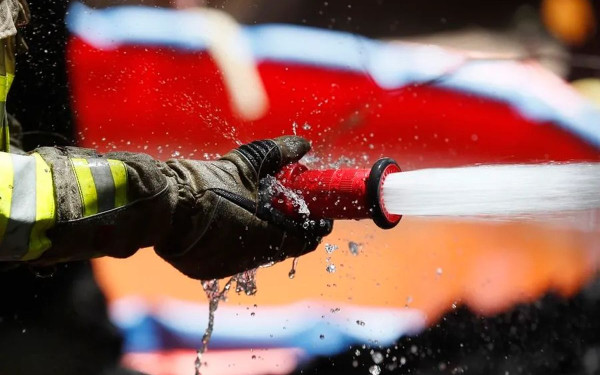 Θεσσαλονίκη: Πυρκαγιά στην Παλαιά Συμμαχική Οδό (φωτ.)