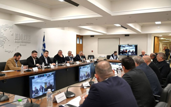 Παρουσιάστηκε στις Περιφέρειες το Εθνικό Σχέδιο Δράσης για το Δημογραφικό - Οι 5 άξονες (φωτ.)