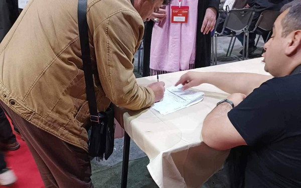 Μαζεύουν υπογραφές για να μην «στηθούν» προεδρικές κάλπες στον ΣΥΡΙΖΑ- ΠΣ (φωτ.)