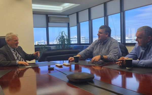 Θεσσαλονίκη: Στο επίκεντρο η συνύπαρξη των λεωφορείων με τα ταξί