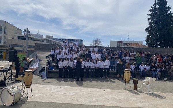 Εκδήλωση μαθητών του δήμου Θέρμης για τα 50 χρόνια τουρκικής κατοχής της Κύπρου