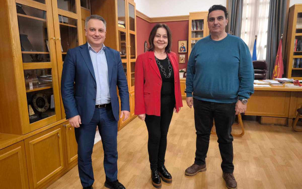 Συνάντηση της Χρ. Αράπογλου με αντιπροσωπεία του Επαγγελματικού Επιμελητηρίου Θεσσαλονίκης και του Εμπορικού Συλλόγου Καλαμαριάς