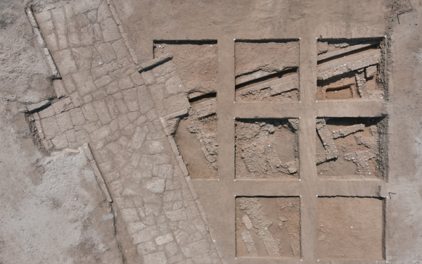 Αρχαίο Δίον: Αποκαλύφθηκε το βόρειο τμήμα του κεντρικού πλακόστρωτου δρόμου της πόλης (υπέροχες φωτό)