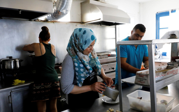 Έρευνα του SolidarityNow: Γυναίκες Μετανάστριες και Εργασία στην Ελλάδα – η πραγματικότητα