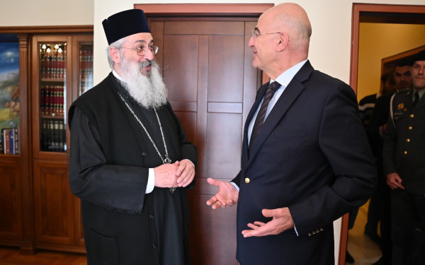Συνάντηση Δένδια με το Μητροπολίτη Αλεξανδρουπόλεως Άνθιμο
