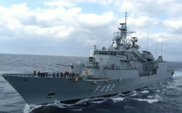 Φρεγάτα «Ύδρα»: Στο λιμάνι του Τζιμπουτί για ανεφοδιασμό έως την Κυριακή