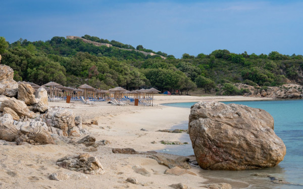 Κέρκυρα: Επιχείρηση διάσωσης τουρίστριας στην παραλία Γυαλί