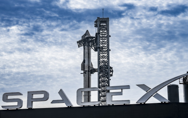 SpaceX : Ο πύραυλος Starship καταστράφηκε κατά την είσοδό του στη γήινη ατμόσφαιρα - Δείτε βίντεο