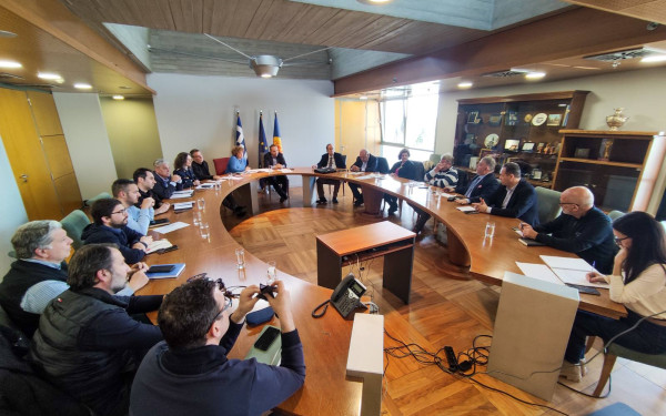 Κάλεσμα Αγγελούδη για συμμετοχή στη 2η συνάντηση εργασίας για το ωράριο φορτοεκφορτώσεων