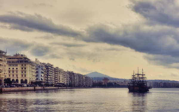 Θεσσαλονίκη: Ξεναγήθηκε στην πόλη πόλη εκπρόσωπος του περιοδικού Display, του μεγαλύτερου ΛΟΑΤΚΙ περιοδικού της Ελβετίας