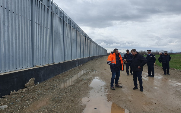 Αυτοψία Χρυσοχοΐδη στα έργα επέκτασης του φράχτη στον Έβρο