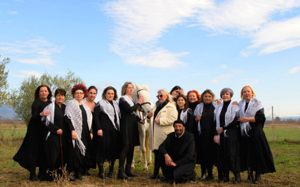 Θεσσαλονίκη: Μια παράσταση «γροθιά» στο στομάχι για την κακοποίηση των γυναικών