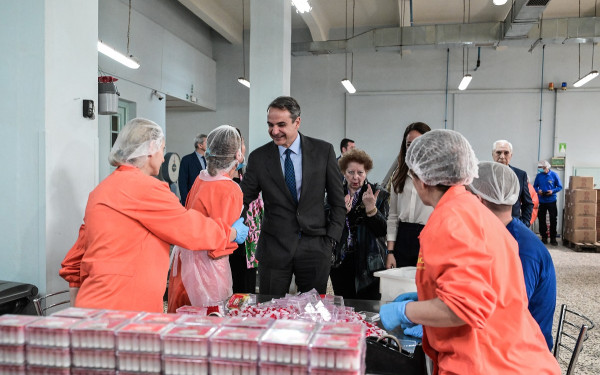 Μητσοτάκης: Ο κατώτατος μισθός έχει αυξηθεί αθροιστικά περισσότερο από τον πληθωρισμό