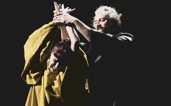 Θεσσαλονίκη: Έρχεται η παράσταση «Οθέλλος / Πορνογραφία» σε διασκευή-σκηνοθεσία Γιάννη Λεοντάρη