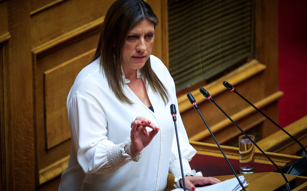 Ζ. Κωνσταντοπούλου: Στο Κοινοβούλιο δεν έχουν θέση ύβρεις και χειροδικία