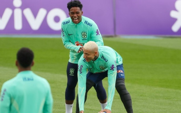 «Ήμουν σε κατάθλιψη και ήθελα να τα παρατήσω»: Ο Βραζιλιάνος ποδοσφαιριστής Ρίτσαρλισον εξομολογήθηκε για τη μάχη που έδωσε