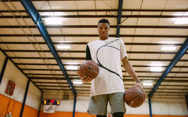 ΝΒΑ: Το νέο supermax συμβόλαιο του Αντετοκούνμπο κόβει την ανάσα