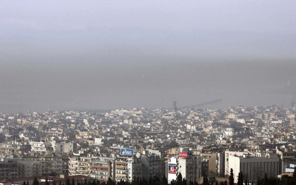 «Καμπανάκι» για την ατμοσφαιρική ρύπανση στη Δυτική Θεσσαλονίκη - 63 υπερβάσεις μικροσωματιδίων PM10 το 2025