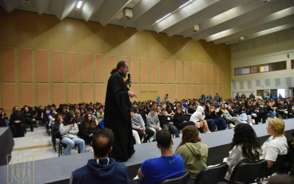 Καμπανάκι Φιλόθεου για τη βία των ανηλίκων: Να δράσουμε αποτελεσματικά και καθοριστικά