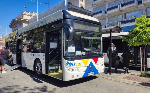 ΟΑΣΘ: Πως κινήθηκαν τις πρώτες μέρες τα 17 ηλεκτρικά λεωφορεία, πότε θα βγουν στους δρόμους και τα 110