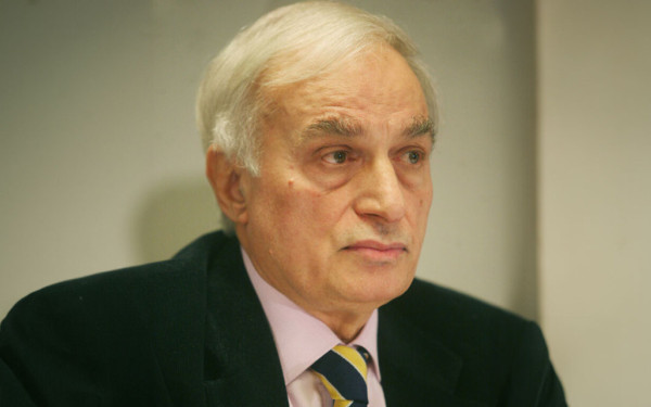 Αποσωληνώθηκε ο Mανώλης Μαυρομμάτης