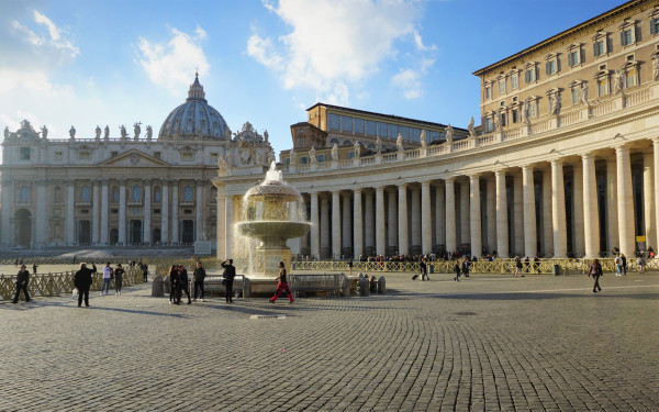 Το Βατικανό εξέδωσε νέα εγκύκλιο συνιστώντας επιφυλακτικότητα απέναντι σε υποτιθέμενα υπερφυσικά γεγονότα