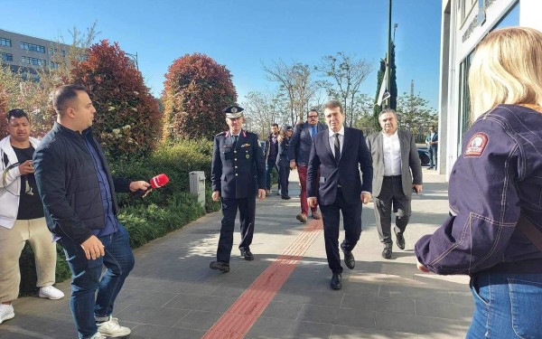 Έφτασε στη Θεσσαλονίκη ο Μ. Χρυσοχοΐδης – Ξεκινάει η σύσκεψη με τους 14 Δημάρχους για το σχέδιο αστυνόμευσης