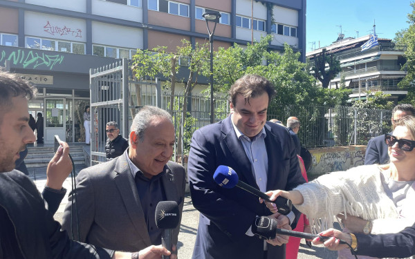 Πιερρακάκης από Θεσσαλονίκη: Διαδραστικοί πίνακες σε όλα τα σχολεία μέχρι τον Σεπτέμβριο