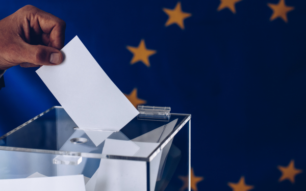 Δημοσκόπηση «tothepoint» για τη «ΜτΚ»: Μήνυμα δυσφορίας από Κεντρική Μακεδονία - Άνετη πρωτιά ΝΔ στις ευρωεκλογές