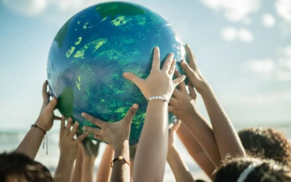 22 Απριλίου, Ημέρα της Γης: Ο πλανήτης στη «μάχη» κατά της ρύπανσης των πλαστικών (βίντεο)